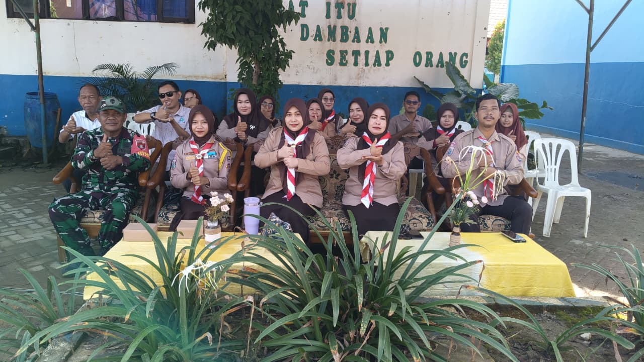 Babinsa Koramil 1002-06/Barabai Buka Resmi Perkemahan Penggalang di SMPN 3 HST