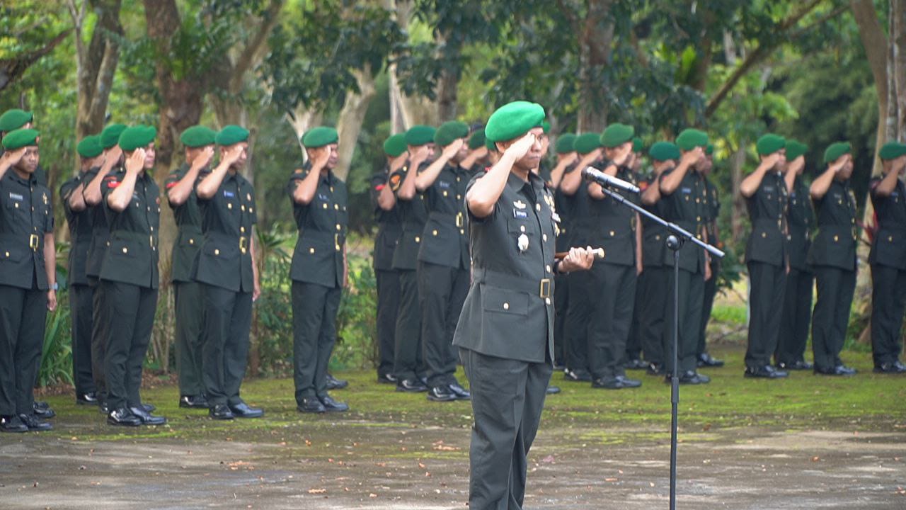 Kodim 1208/Sambas Gelar Ziarah Rombongan dan Tabur Bunga di TMP Sambas Jelang Hari Juang TNI AD