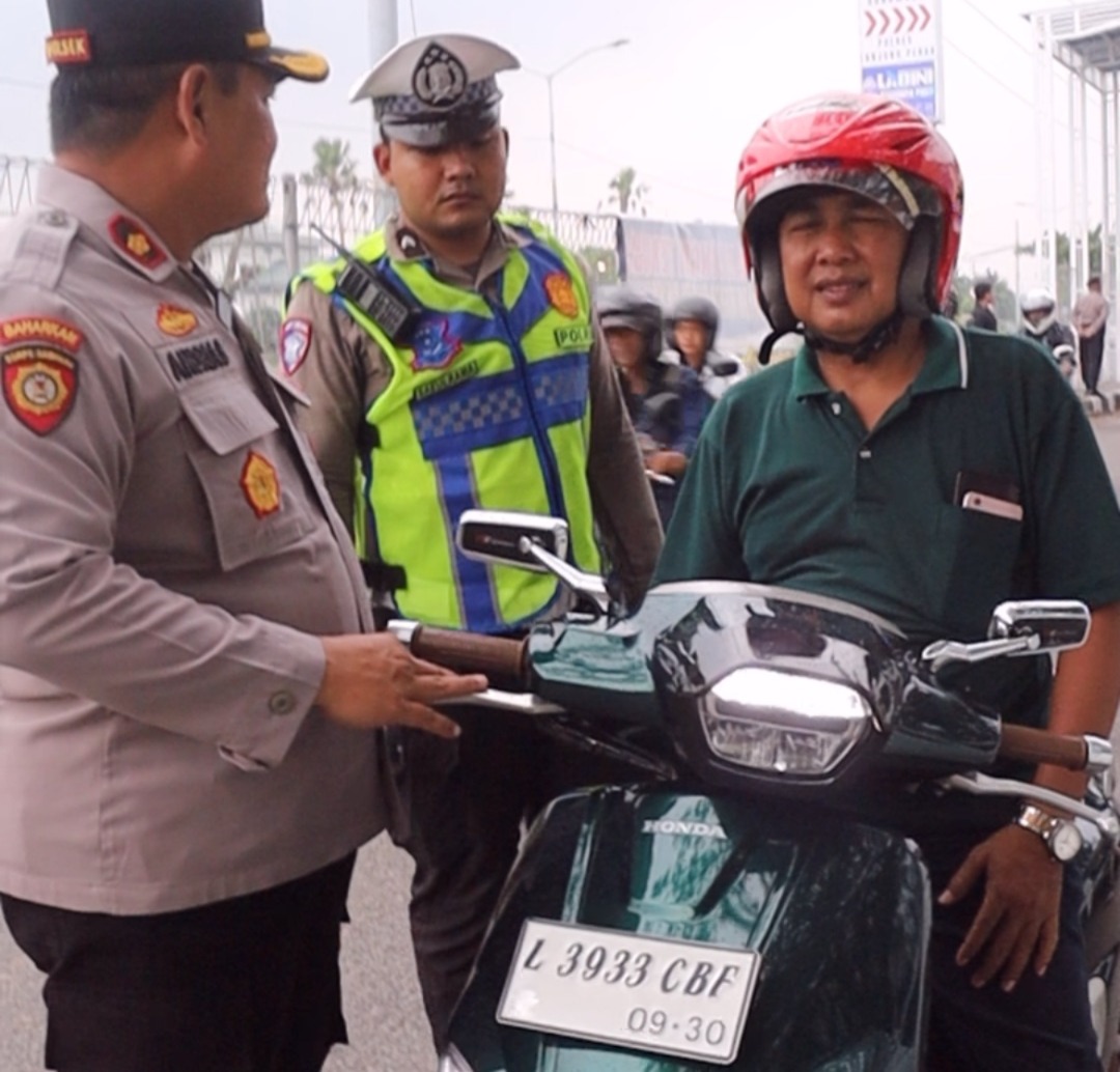 Tekan Angka Curanmor, Polres Pelabuhan Tanjung Perak Gelar Razia Kendaraan di Jembatan Suramadu