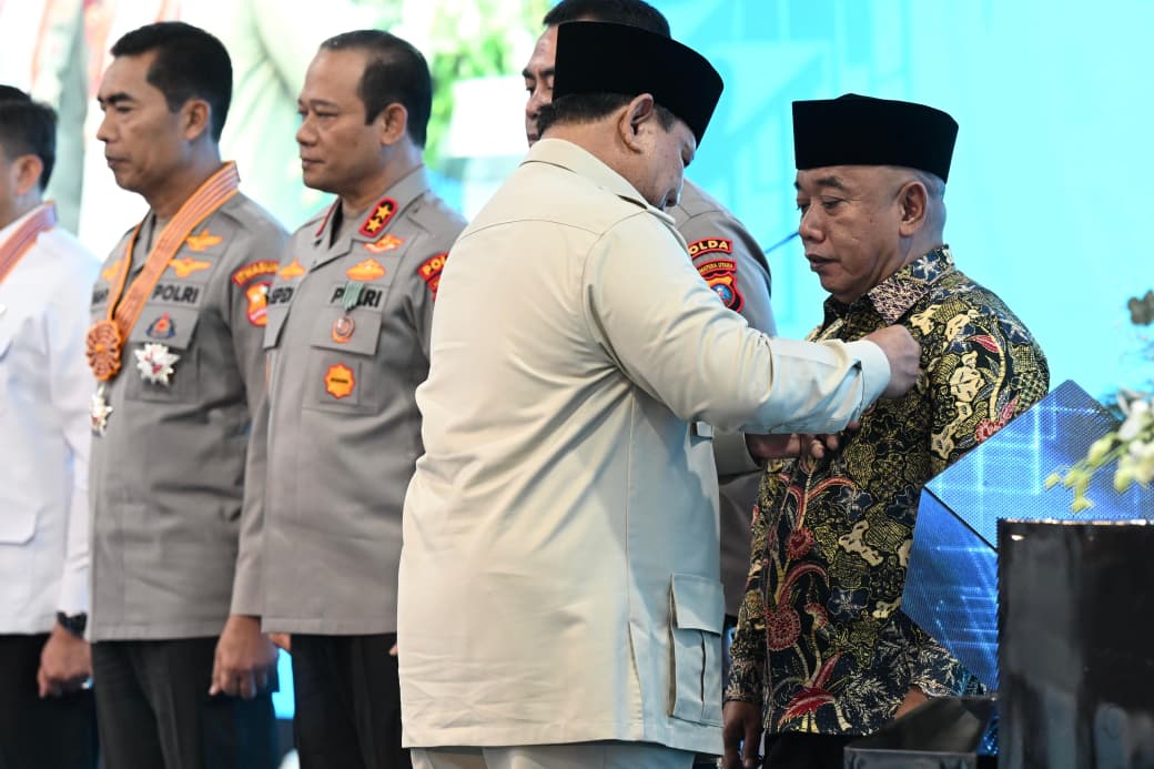 Presiden Prabowo Anugerahkan Tanda Kehormatan kepada 70 Tokoh Penggerak Gizi dan Ketahanan Pangan Nasional