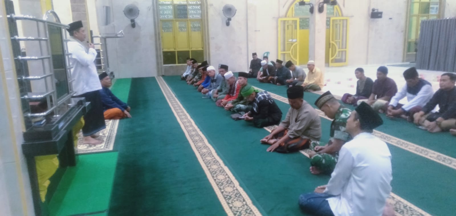 Guna Mempererat Silaturahmi, Danramil 01/Sambas Hadiri Safari Ramadhan di Wilayah Binaan