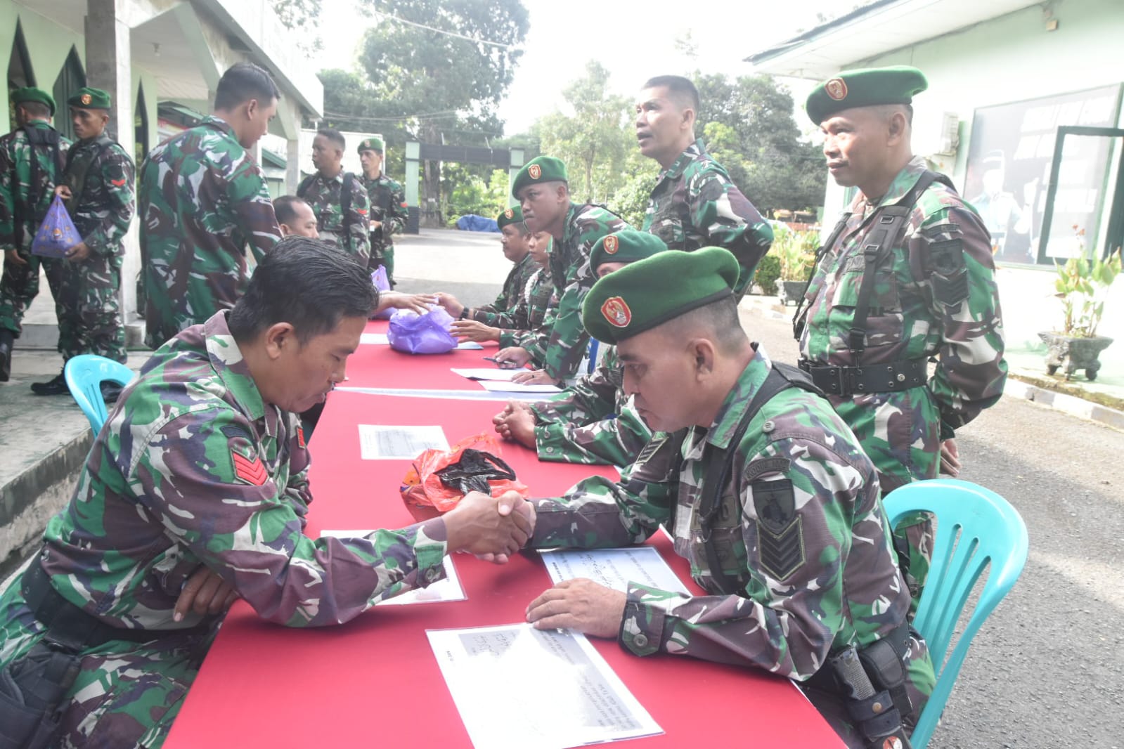 Kodim 1002/HST Laksanakan Pembayaran Zakat Fitrah Prajurit dan PNS