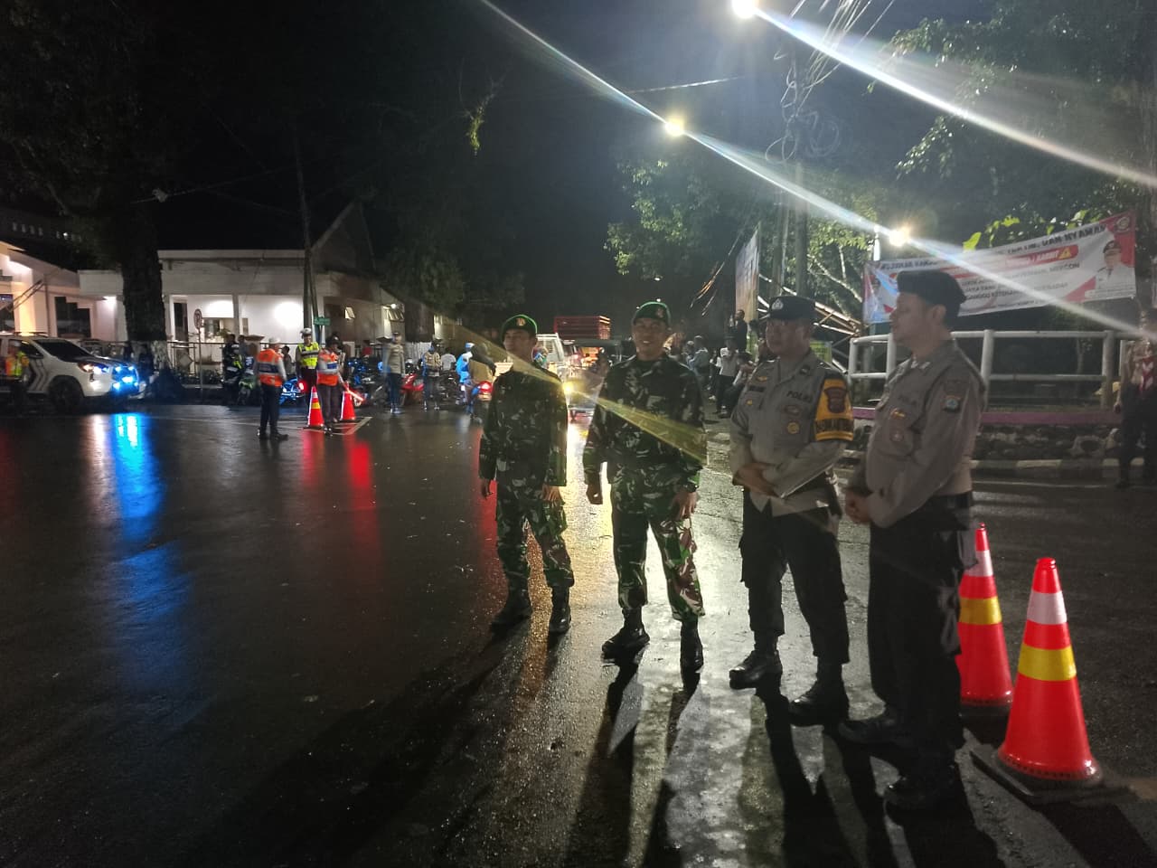 Ciptakan Kamtibmas Kondusif, Aparat Gabungan Amankan Pawai Takbiran