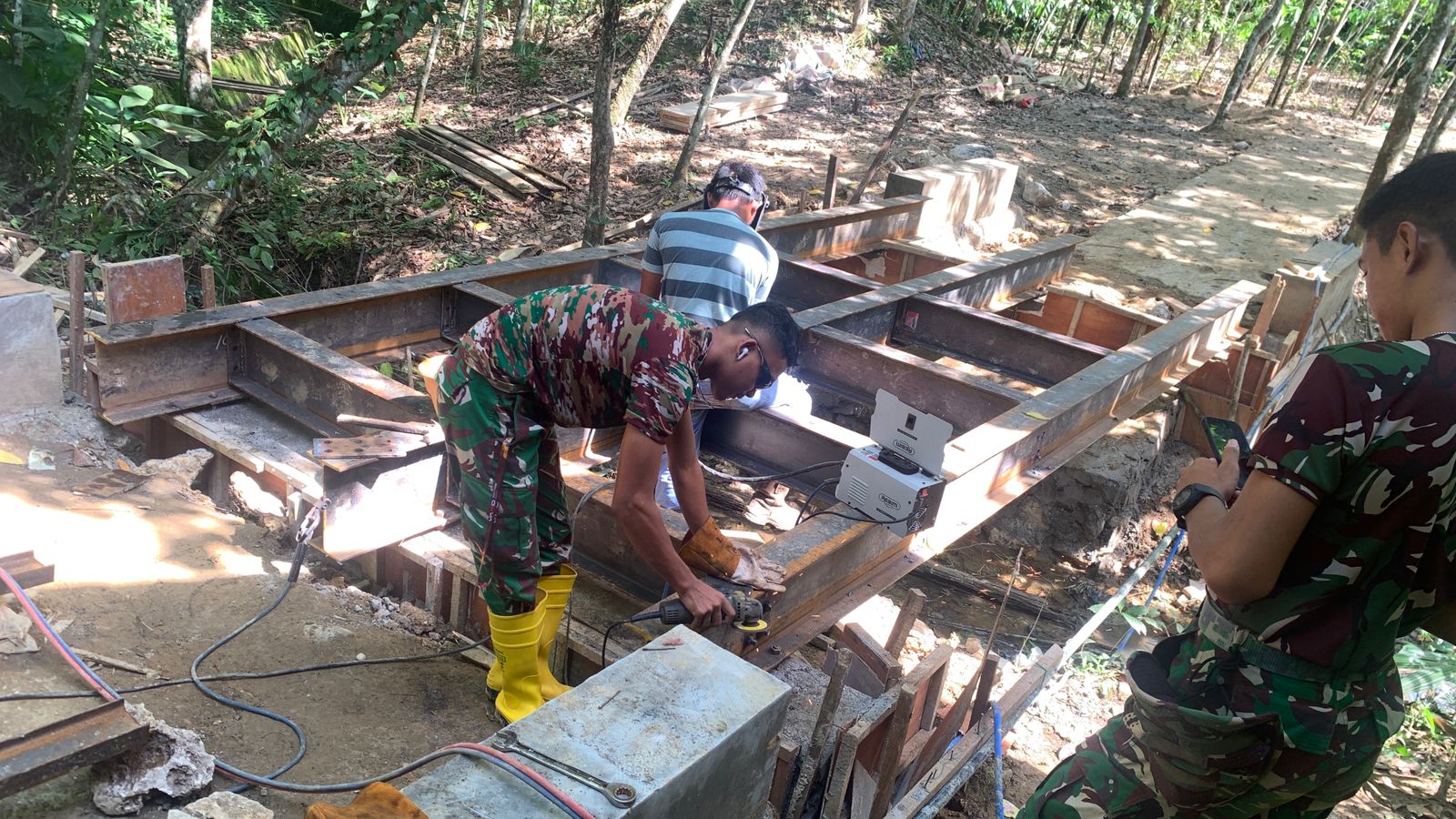 Satgas Solid, Pembangunan Jembatan Garuda Kian Maju