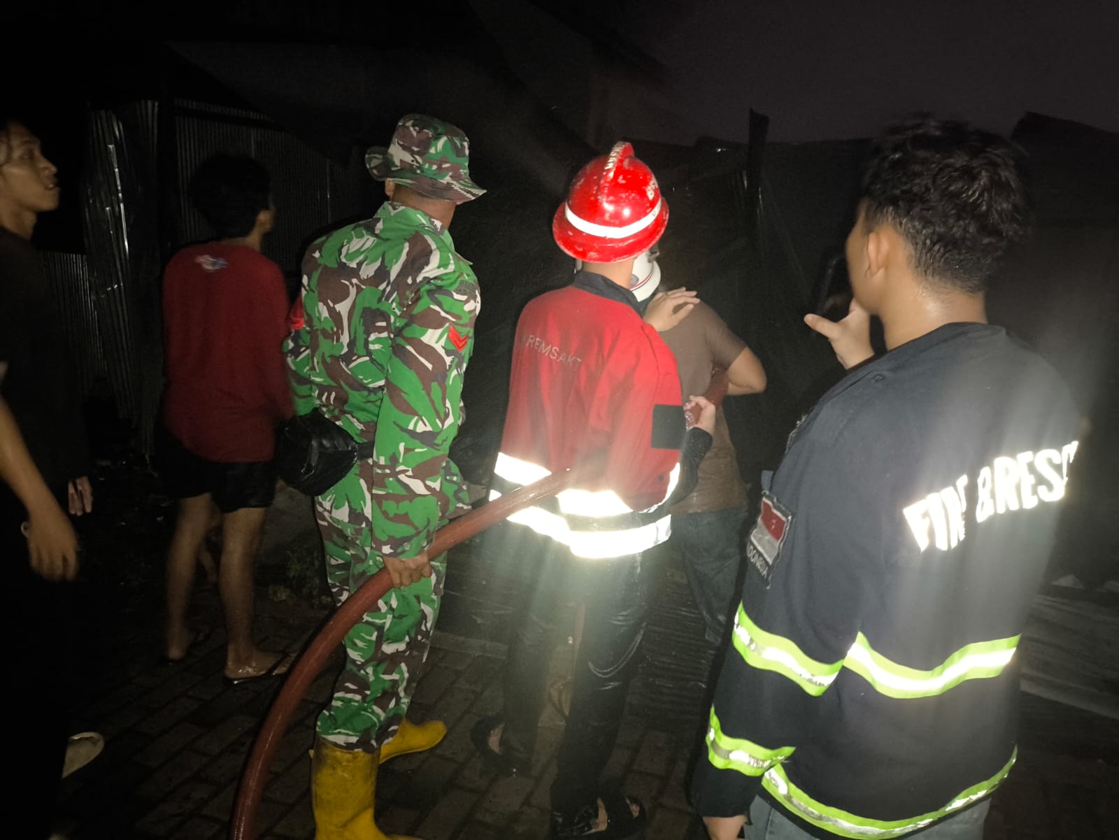 Peduli Warga Binaan, Koptu Rian Bantu Evakuasi dan Pemadaman Kebakaran di Murung Pudak