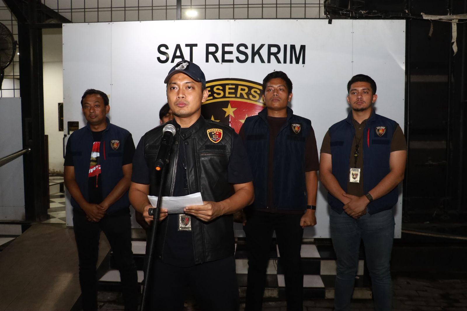 Polres Pelabuhan Tanjungerak Hadiahi Timah Panas Pelaku Jambret yang Sasar Wisatawan di Surabaya